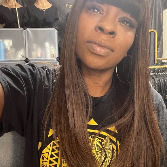 18" full bang wig with lace top. - Picture 4 of 6